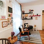 Flat In Historic With Your Own Private Garden, Near City Park Apartament Budapesta
