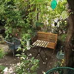 Flat In Historic With Your Own Private Garden, Near City Park Apartament Budapesta