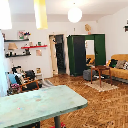 Apartament Flat In Historic With Your Own Private Garden, Near City Park Budapesta
